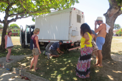 25.Am-Dorfplatz-angekommen